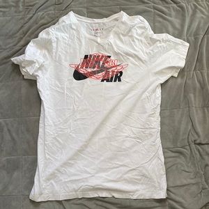 XL Jordan air white tee